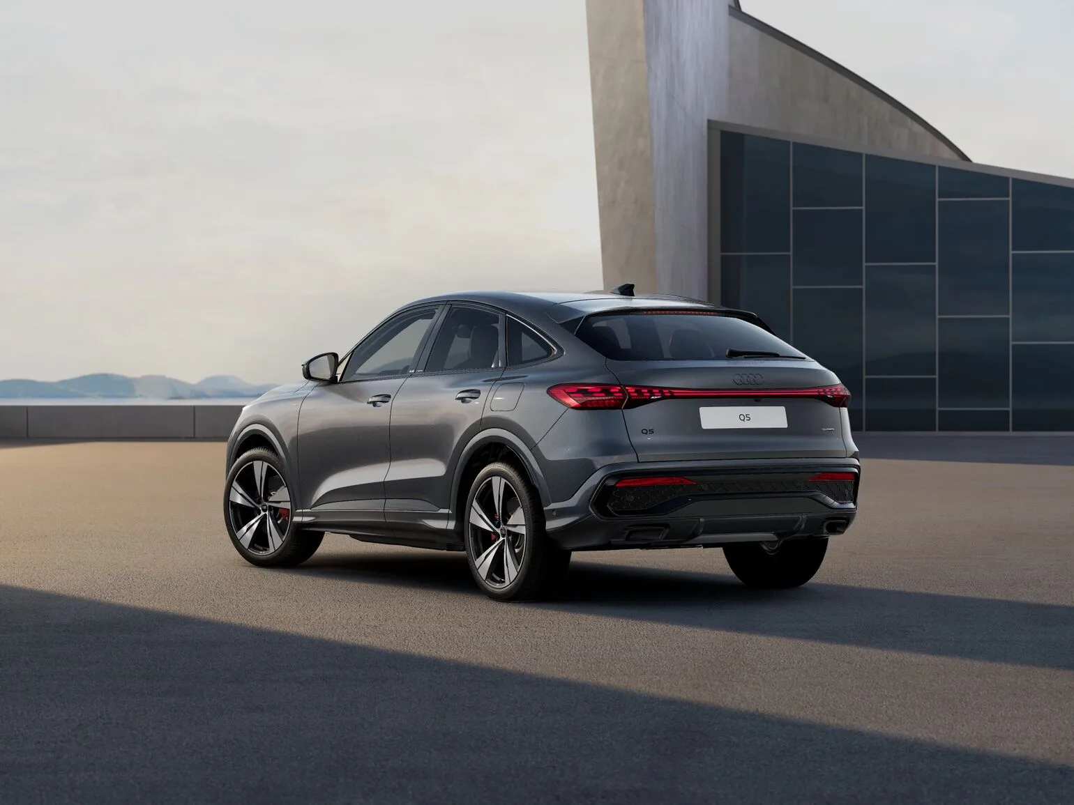 Q5 Sportback e-hybrid Quattro S line Plus - vue 3
