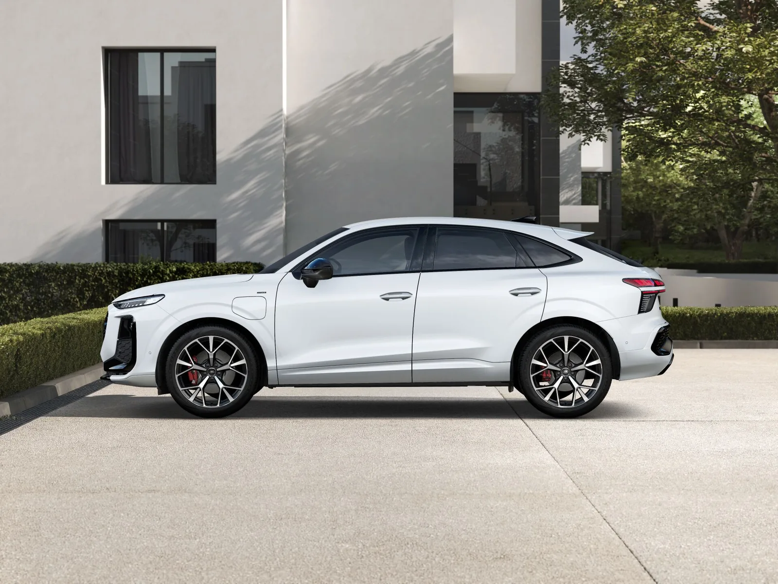Nouvelle Q3 Sportback e-hybrid S line Plus - vue 9